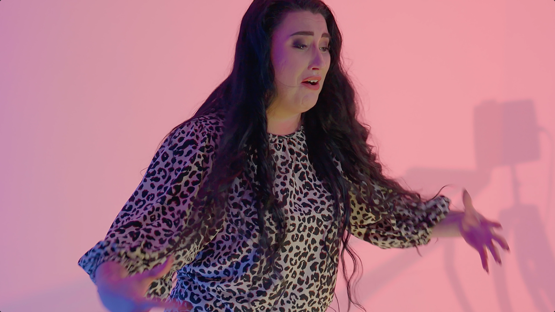 Oorlog Music Video